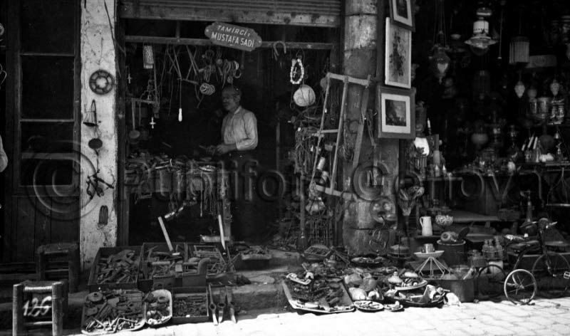 N_001126 - Istanbul - Bazar - 16 settembre 1932