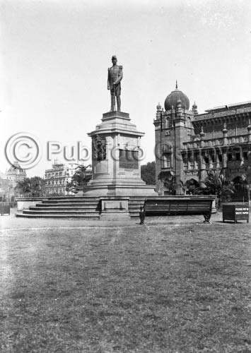 N_001347 - Bombay - Monumento a Re Giorgio - anni '30