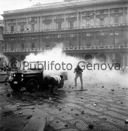 P_061606_05 - Genova 30 giugno 1960