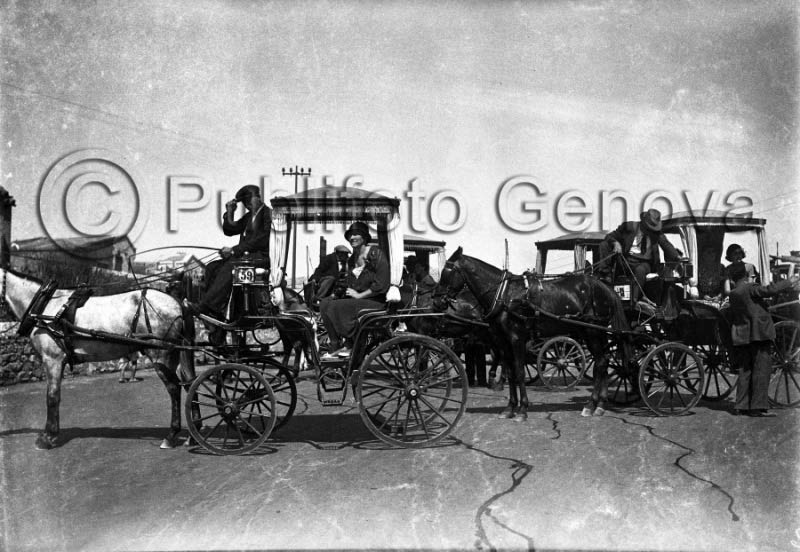 N_000264 - Gibilterra - Carrozze - anni '30