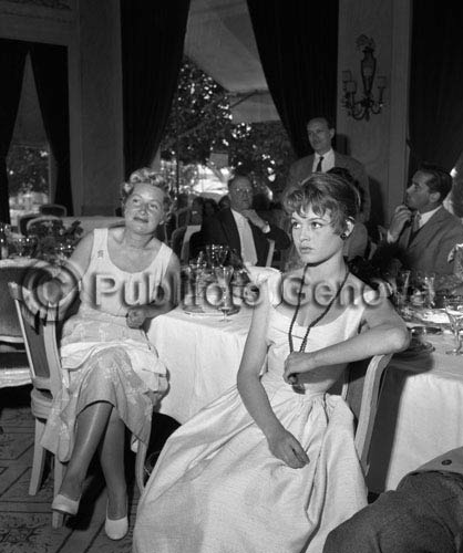 P_024169_Bardot_Sanremo_1955