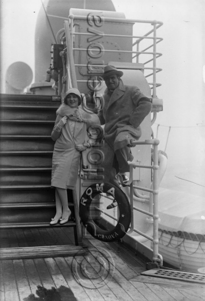 MARY PICKFORD E DOUGLAS FAIRBANKS