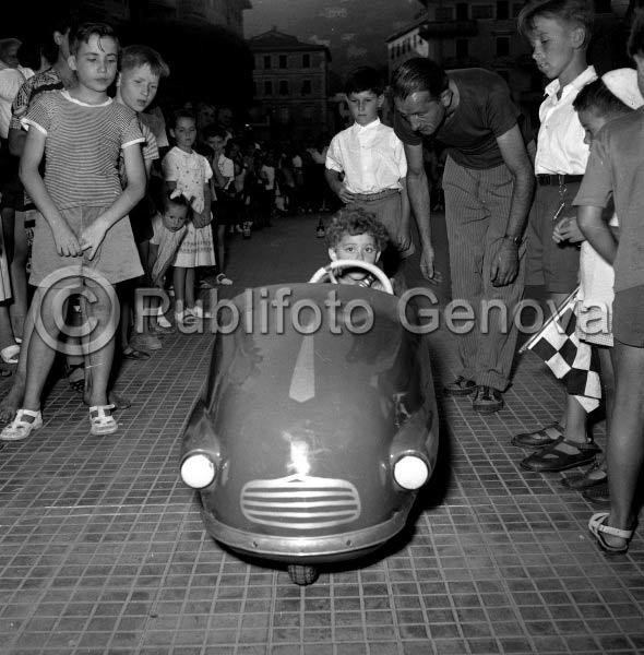 CORSA AUTOMOBILI GIOCATTOLO