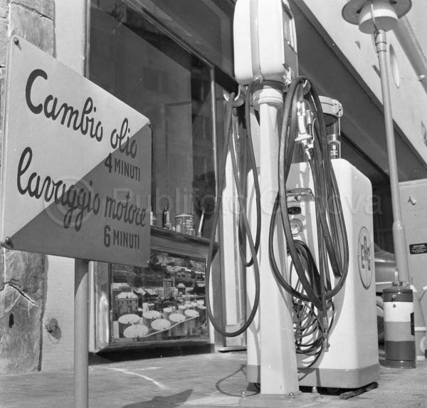 STAZIONE DI SERVIZIO