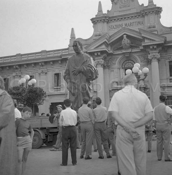 STATUA DI CRISTOFORO COLOMBO