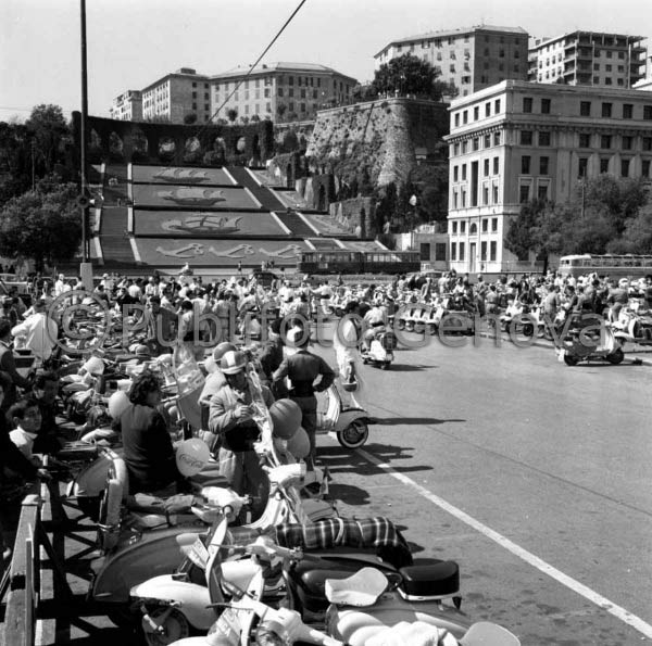 PRIMO RADUNO NAZIONALE 'LAMBRETTA CLUB DELLA LANTERNA'