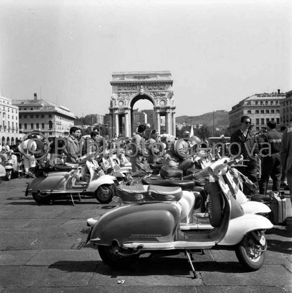 PRIMO RADUNO NAZIONALE 'LAMBRETTA CLUB DELLA LANTERNA'